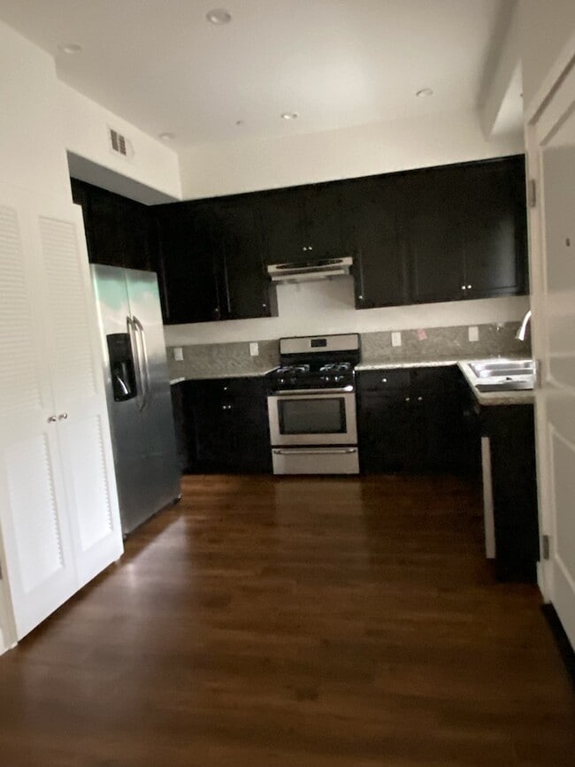 Photo - 5425 Denny Ave Apartments Unit 4
