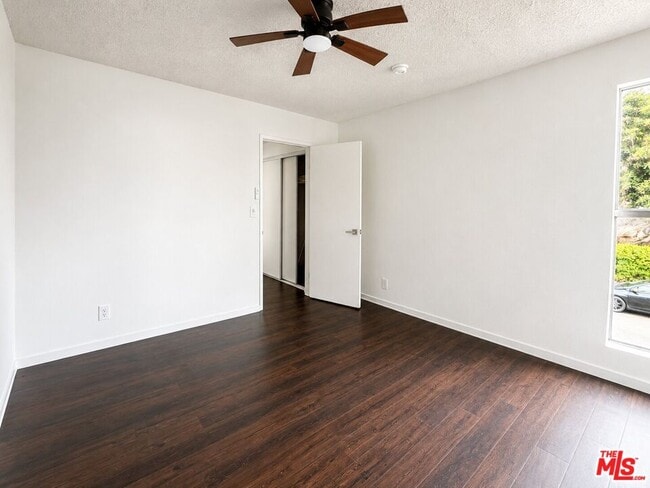 Photo - 1208 W Adams Blvd Unit 14
