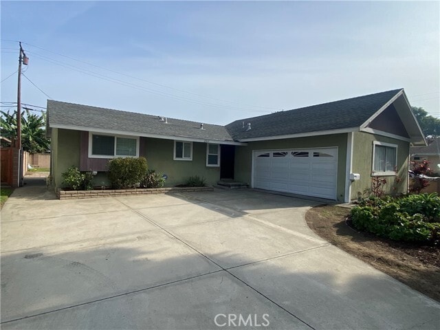 Building Photo - 2517 S Douglas St