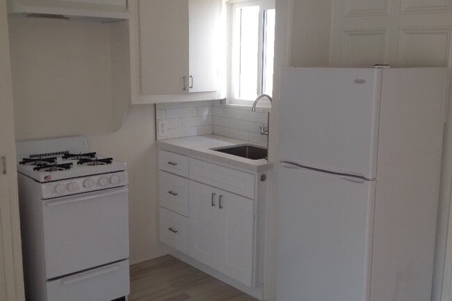 Photo - 933 18th St Unit C