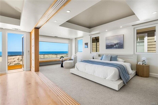 Building Photo - 1554 E Oceanfront