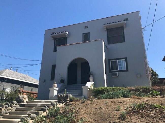 Photo - 1034 Hyperion Ave