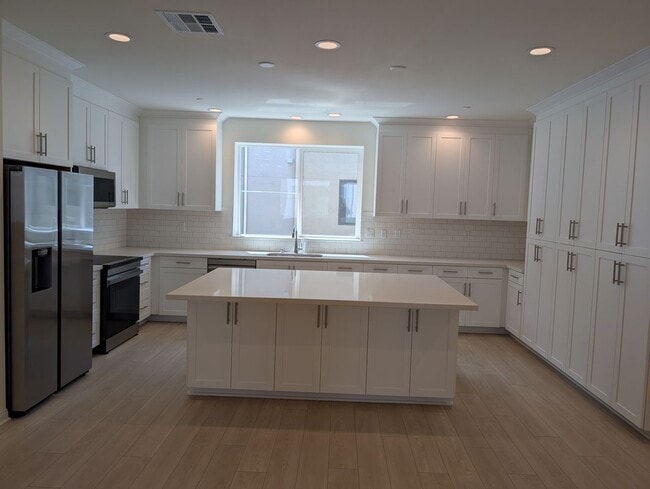 Photo - 5868 Linden Ave Unit 6