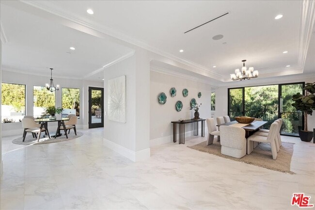 Photo - 4351 Vanalden Ave