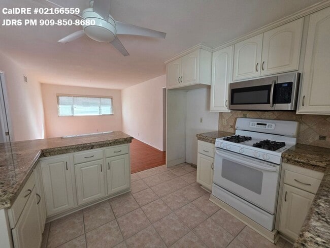 Photo - Irvine 3 Bedroom Home With Pool