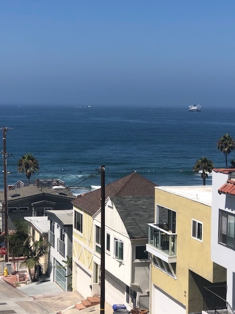 Building Photo - 212 42nd St Unit 212