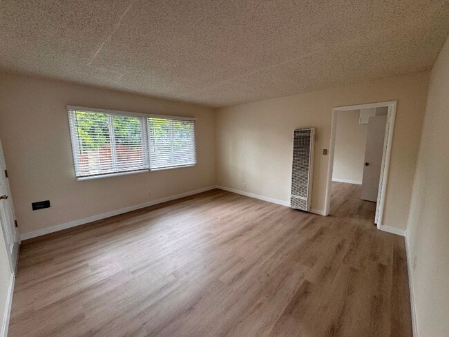 Photo - 24707 Cypress St Unit 24707