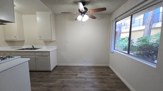 Photo - 530 N Wilson Ave Unit 2