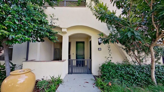 Building Photo - 720 Spring Gdn