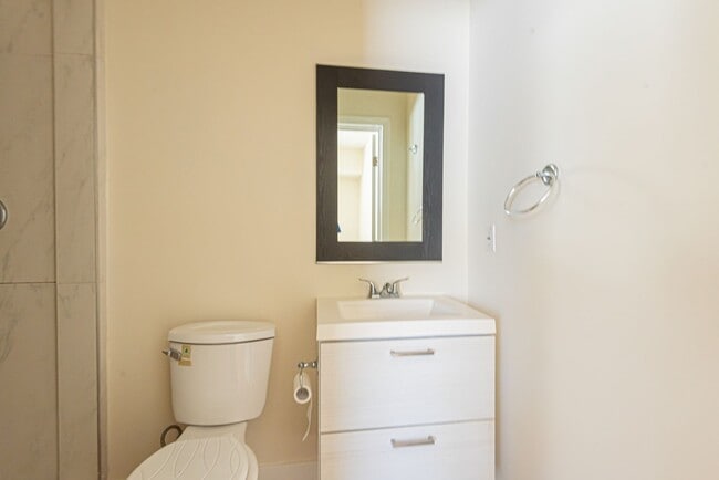 Photo - 16753-16755 1/2 Sherman Way Unit 16755 Sherman Way