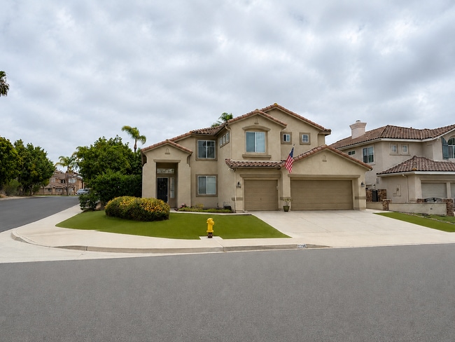 Building Photo - 2296 Green River Dr