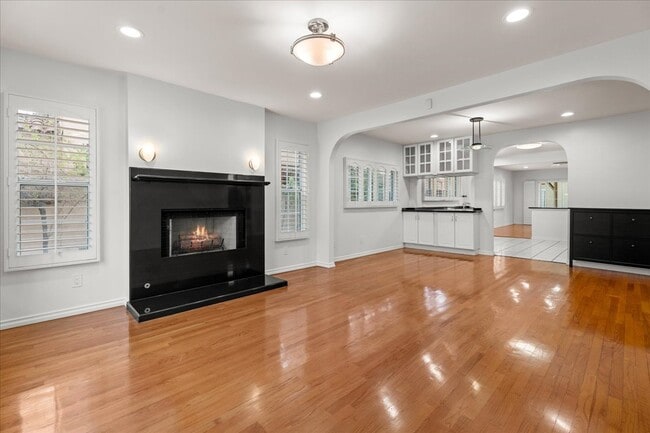 Photo - 2126 Selby Ave
