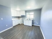 Photo - 1155-1159 E 10th St