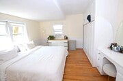 Photo - 2 Bedroom/1 Bath Unfurnished Back house 2nd floor