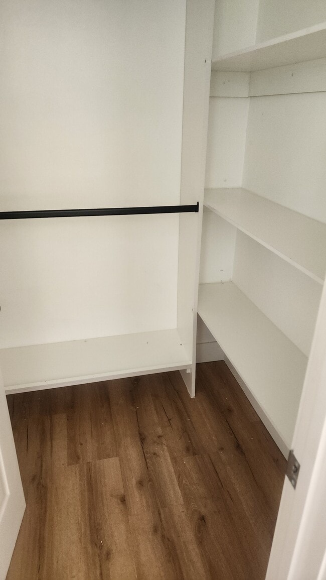 Photo - 6067 Comey Ave