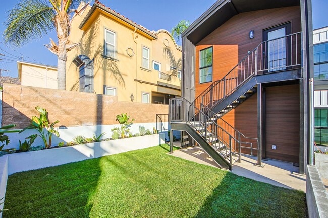 Photo - Luxury Living with Massive Private Yard in Downtown Burbank! Unit 723 Apt. 201