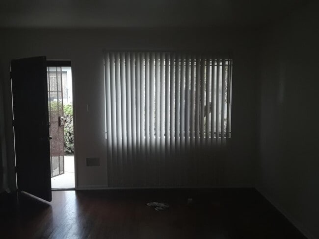 Photo - 10227 England Ave Unit #1