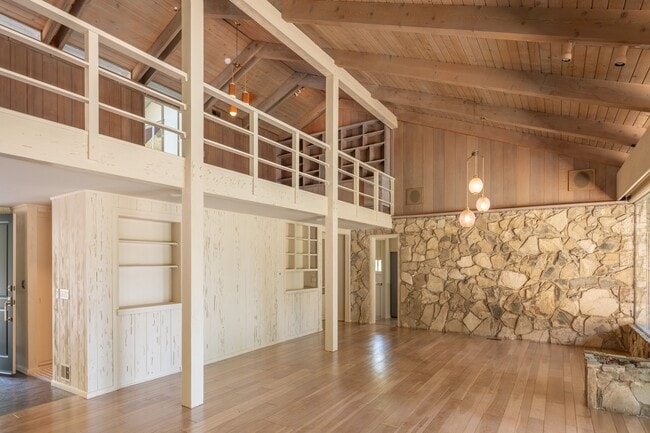 Photo - 1365 N Wetherly Dr