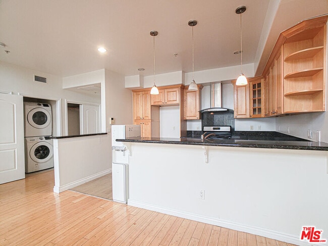 Photo - 1042 S Kingsley Dr Unit PH2