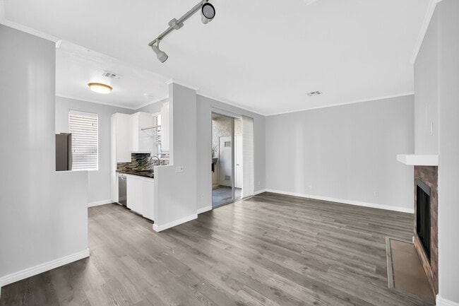 Photo - 10858 Sabre Hill Dr