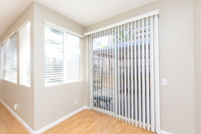 Photo - 3 bed, 2.5 bath DETACHED home in SCRIPPS RANCH