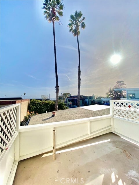 Building Photo - 1190 N Coast Hwy