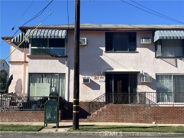 Building Photo - 401 W Grand Ave Unit C