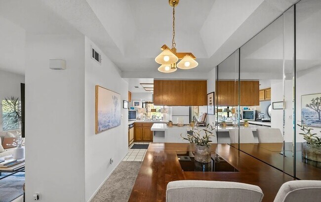 Photo - 5738 Skyview Way Unit F