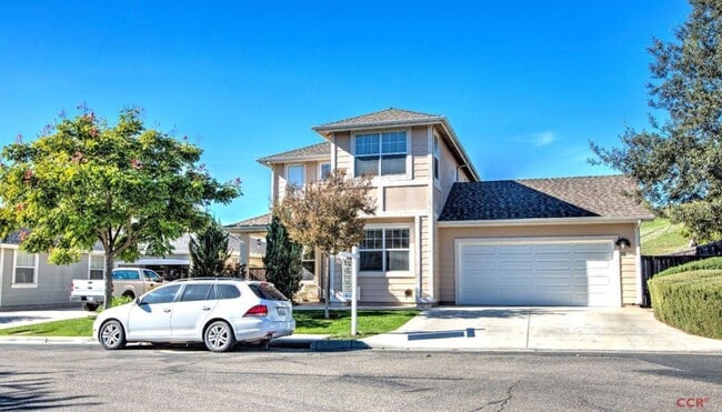 Building Photo - Nice Two Story Home