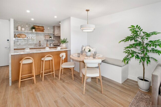 Photo - 1830 Avenida del Mundo Unit 612