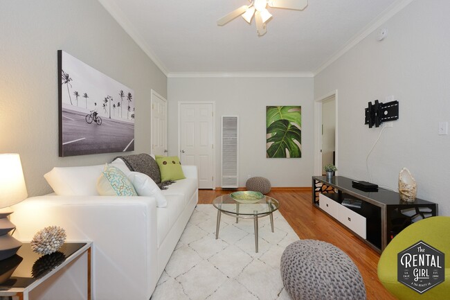 Photo - 2326 Pacific Ave Apartment Unit E