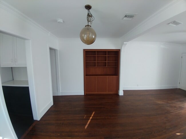 Building Photo - 4517 Gilbert Pl