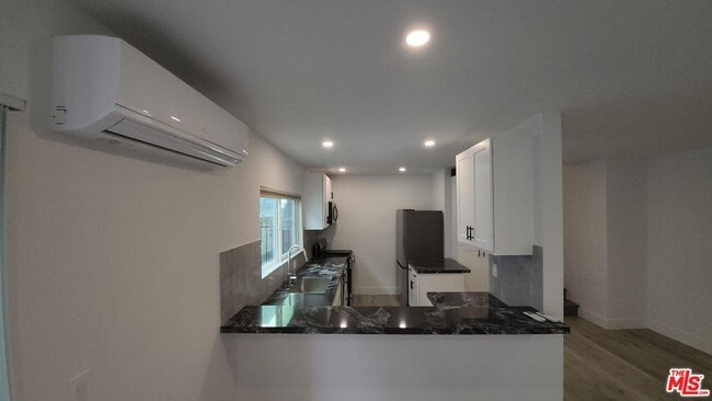 Photo - 1951 Selby Ave Unit 4