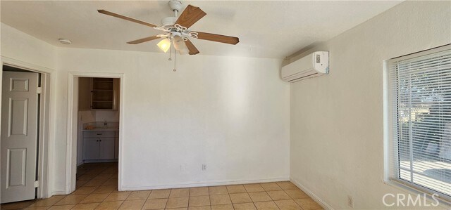 Photo - 1130 Huff St W