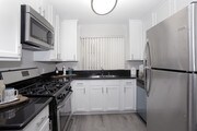 2BR, 2BA - 995 SF - Terra Apartments
