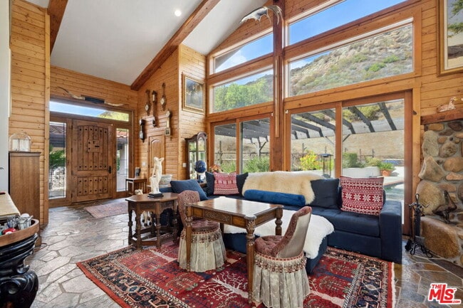 Photo - 25613 Mulholland Hwy