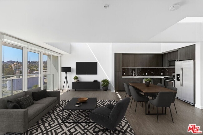 Building Photo - 5750 Hollywood Blvd Unit 705 Rental