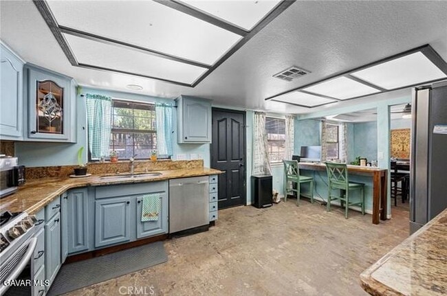 Photo - 712 Ave R-8