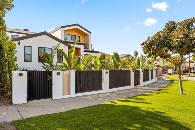 Photo - 212 W 64th St Unit A