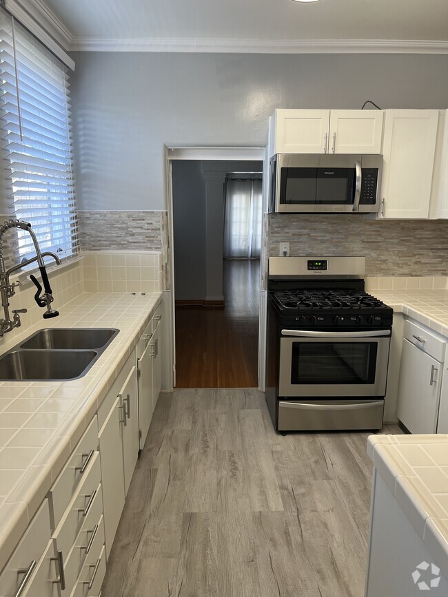 Building Photo - 8276 Norton Ave Unit C Rental