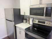 Photo - "Charming 1-Bedroom Oasis in Prime Santa Monica Location – Cozy 576 Sq Ft Gem!"