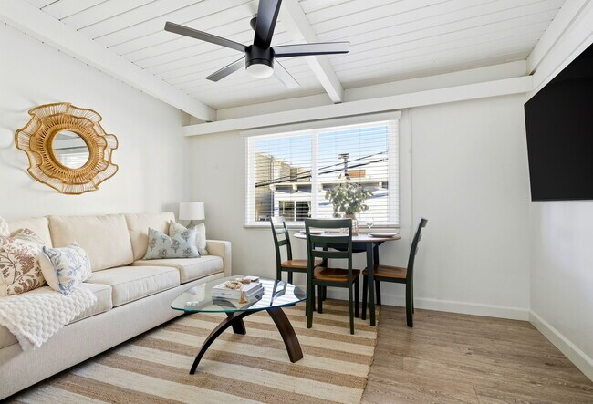 Photo - 121 Rosecrans Pl Unit 4