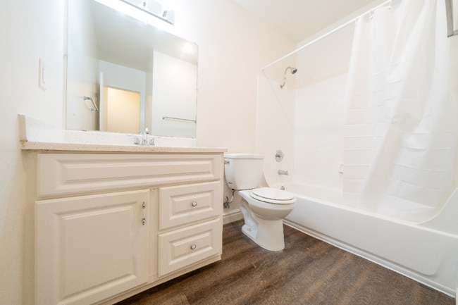 Photo - 2345 Grove Ave