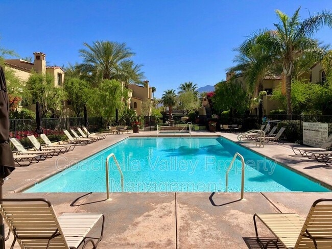 Photo - 233 Villorrio Dr E