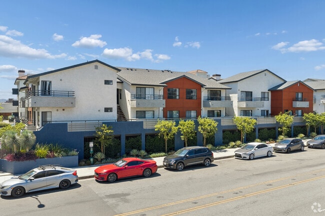 Building Photo - Campus Crossing Apartments