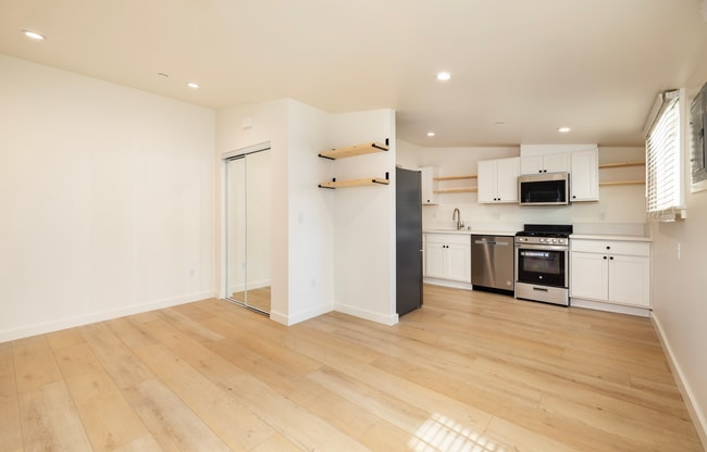 Photo - Studio - Downtown Santa Barbara Unit 510 Chapala St. Apt. #7