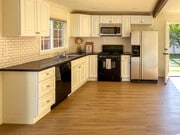 kitchen area - 128 S Brighton St Unit 2