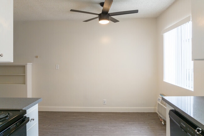 Dining - 7929 Stewart & Gray Rd