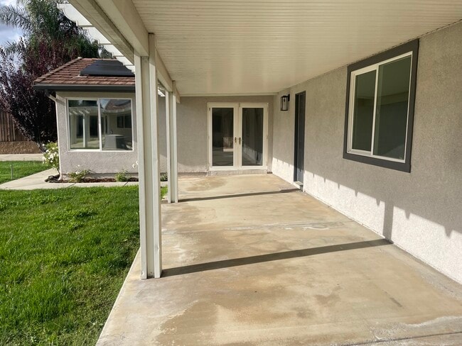 Photo - 21285 Shoemaker Ln