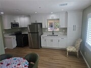 Photo - 421 W Lexington Dr